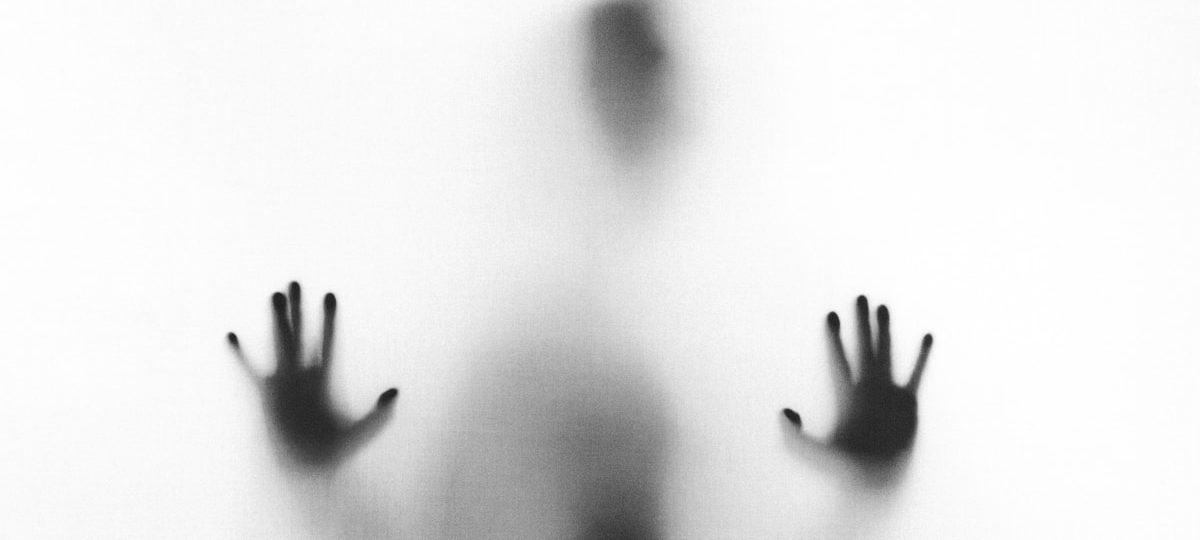 Ciel orageux sur l'Atlantique et vagues de surf